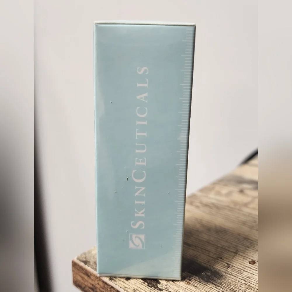 SkinCeuticals Phyto Corrective Hydrating Soothing Fluid for Irritated Skin 1 Oz